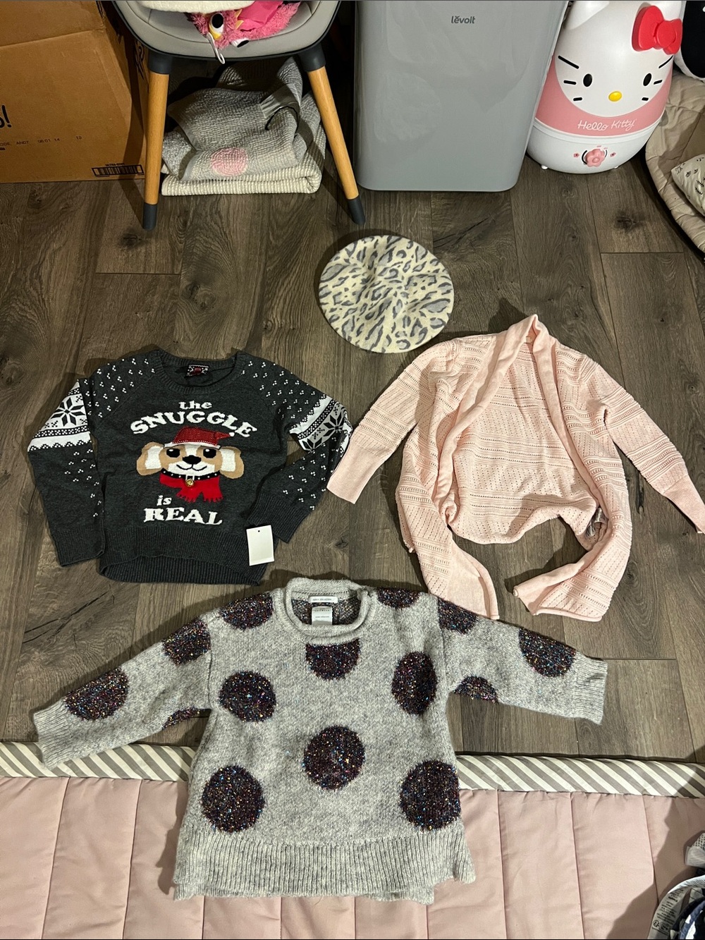 Girls 4pcs 4-5yrs mixed sweaters + beret bundle